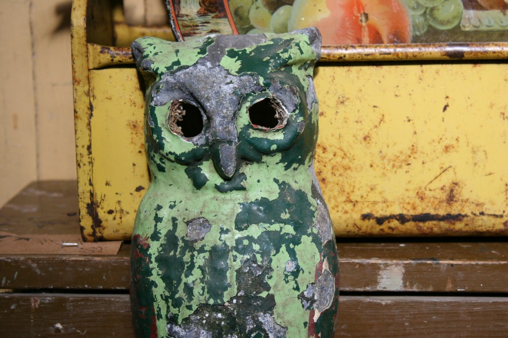 antique-shop-28-shabby-chic-owl