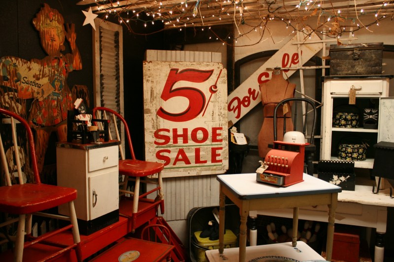 antique-shop-71-shoe-sale-red-corner