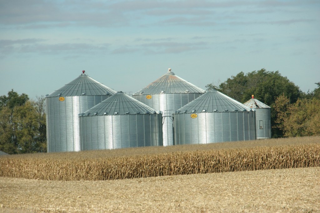 detour-50-grain-bins