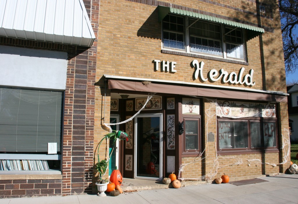 halloween-43-building-exterior