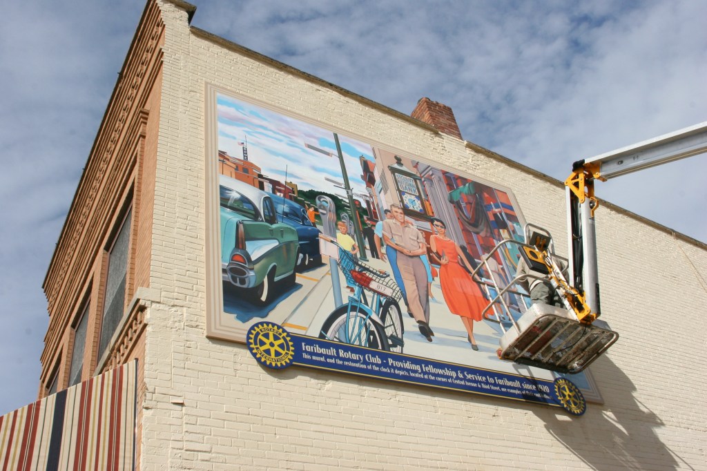 mural-144-front-of-building-and-mural