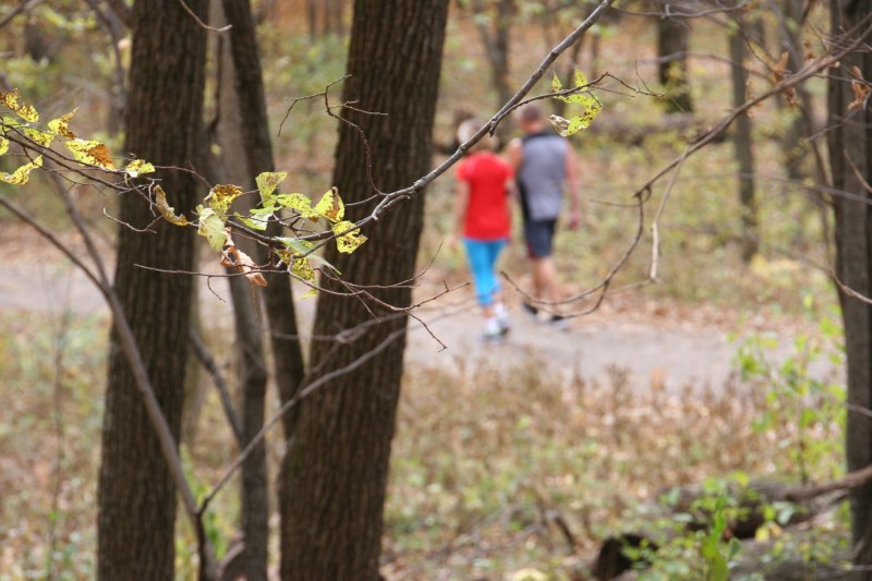 river-bend-53-couple-in-background