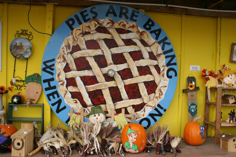 On the exterior pathway to the candy store entrance, this sign alerts customers to the availability of homemade pies.