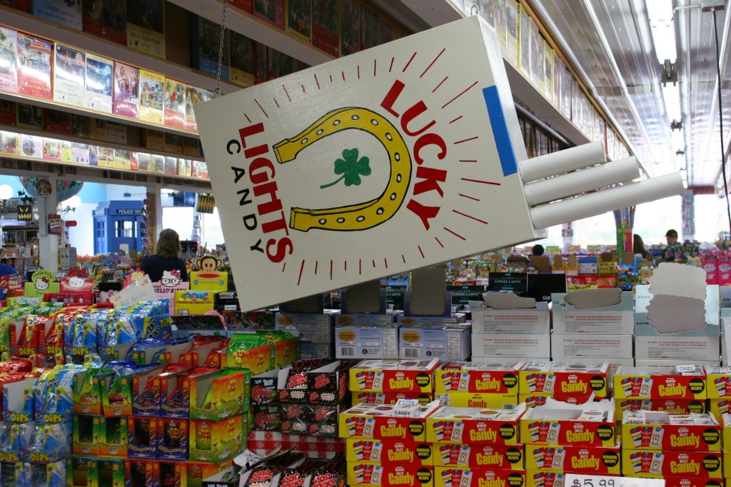 candy-store-345-lucky-strikes-cigarette-candy