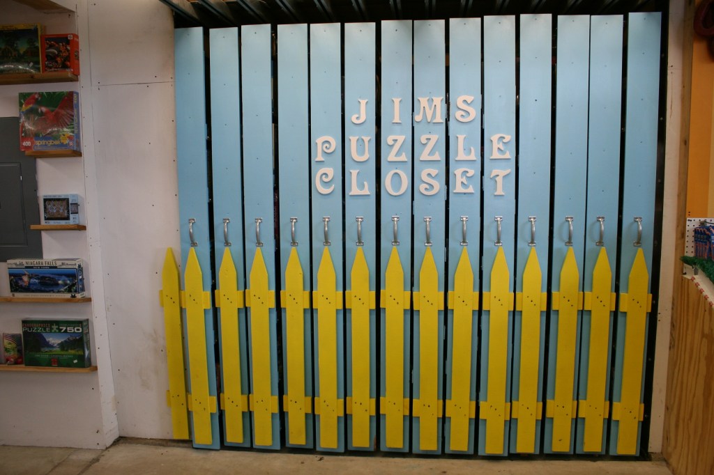 candy-store-347-puzzle-closet