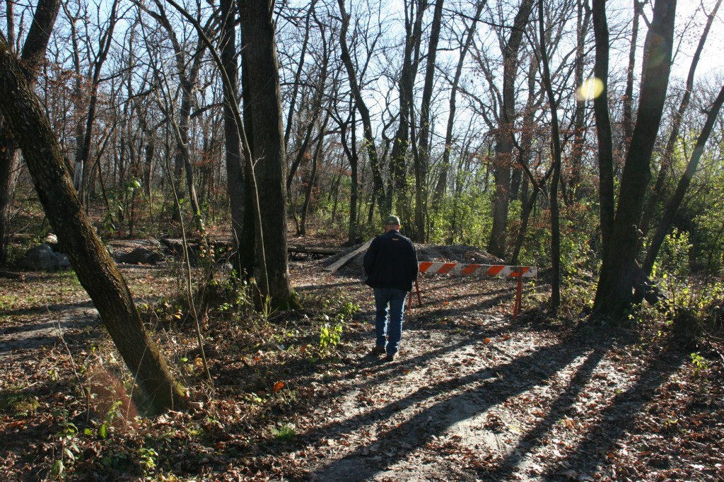 kaplans-woods-32-barrier-in-woods