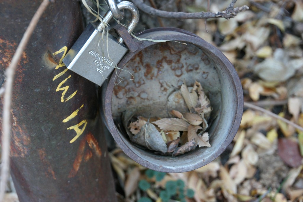 trail-13-padlock-on-pipe