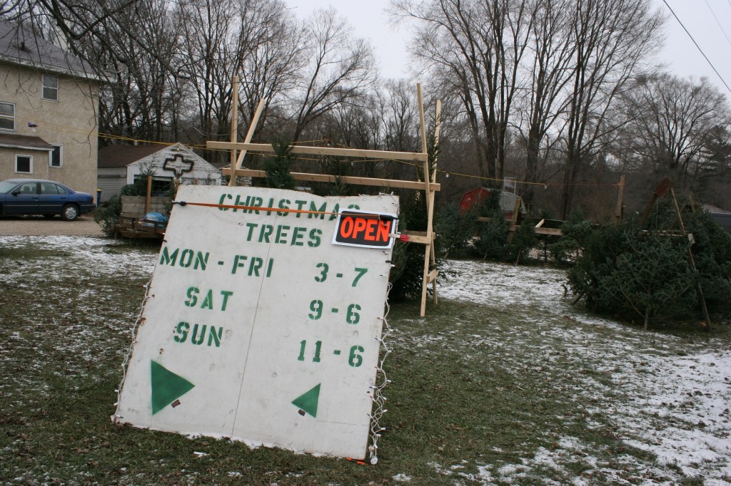 christmas-trees-5-sign