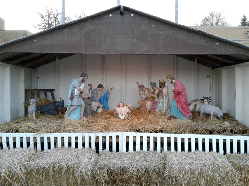 nativity-close-up-front-of