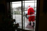 family-santa-leaving-143