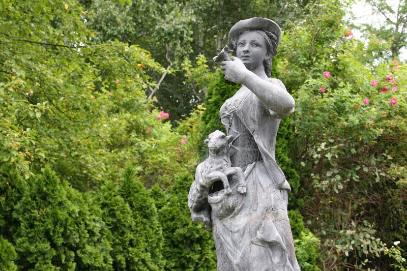 One of many graceful sculptures.